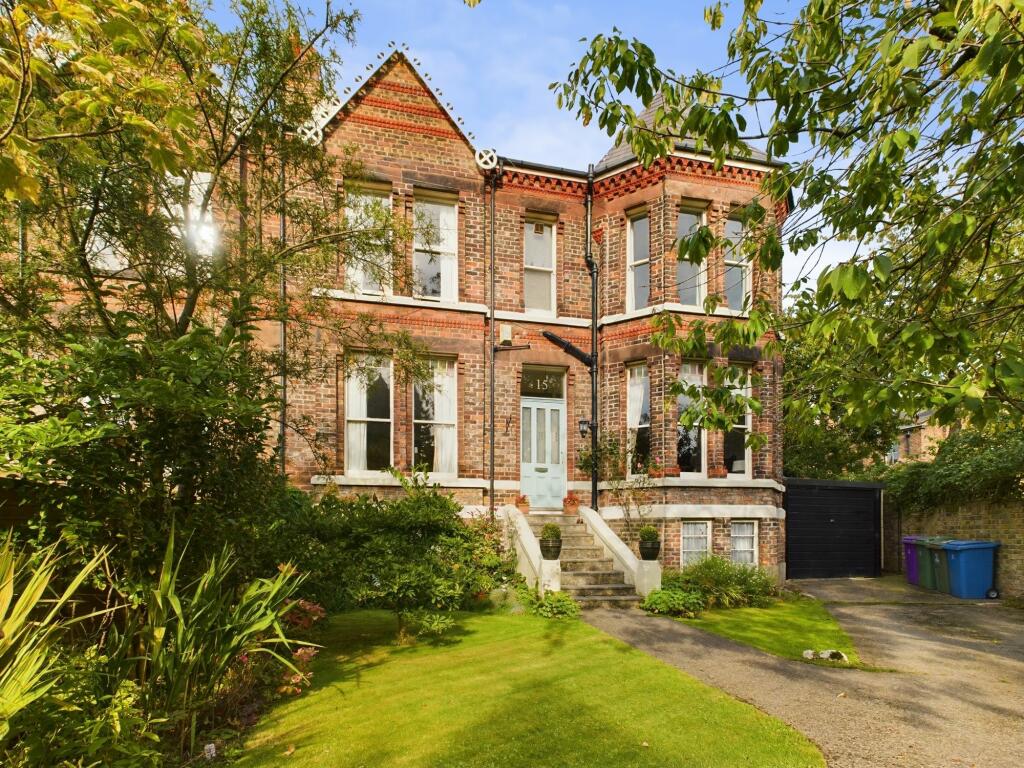4 bedroom semidetached house for sale in Western Drive, Grassendale