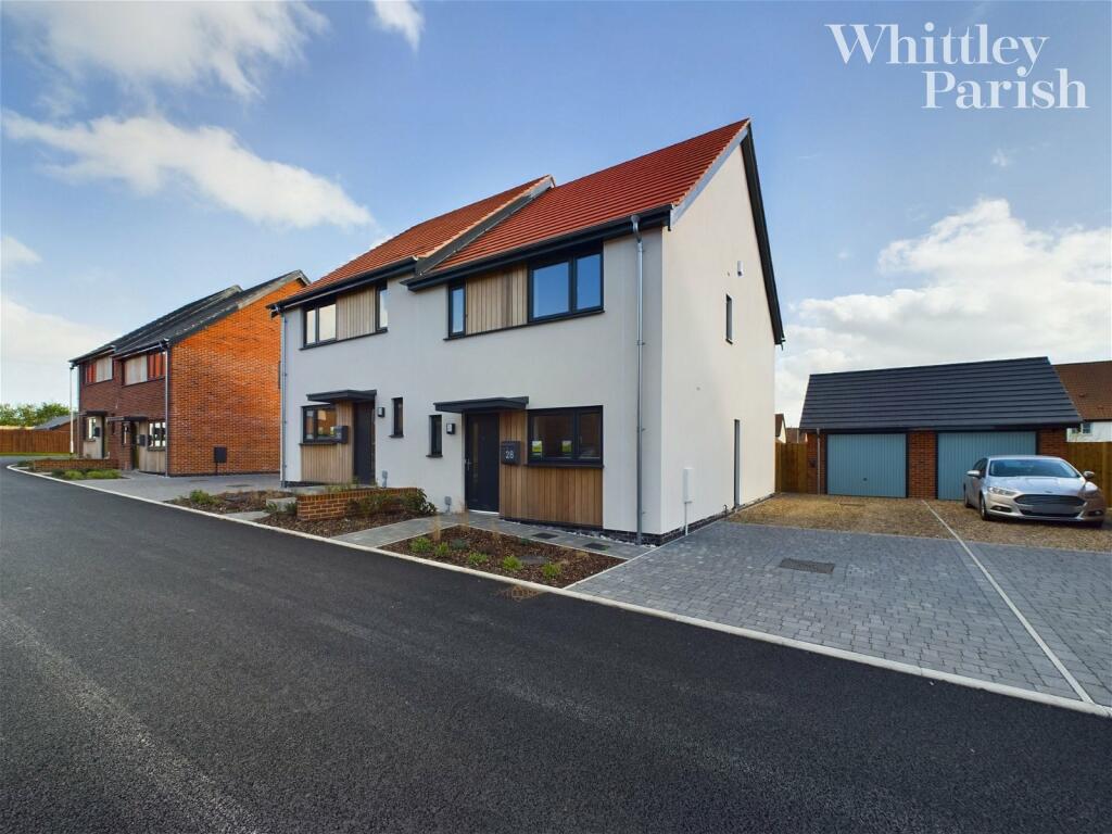 3 bedroom semidetached house for sale in 28 Mount Pleasant Drive, East Harling, Norwich, NR16