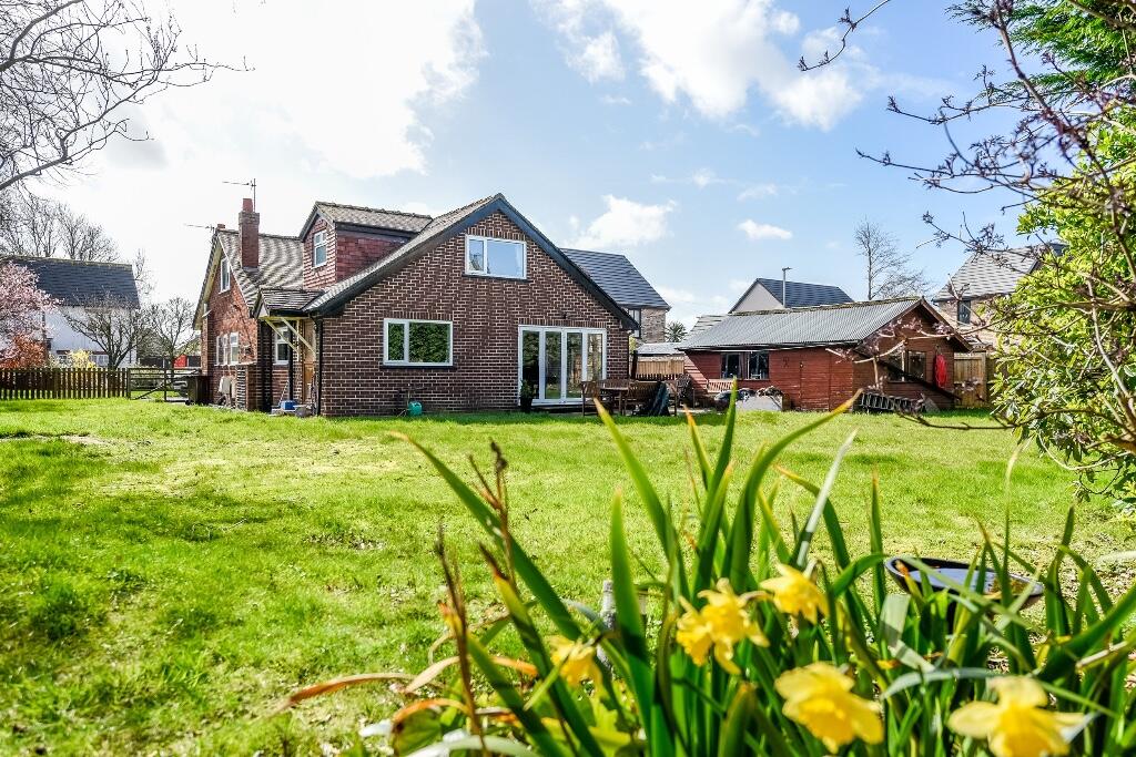 4 bedroom detached house for sale in School Lane, L39