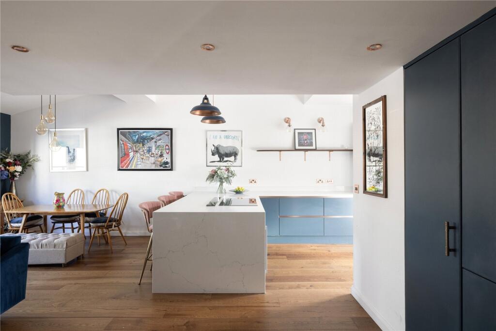 Main image of property: Waterson Street, Shoreditch, London, E2