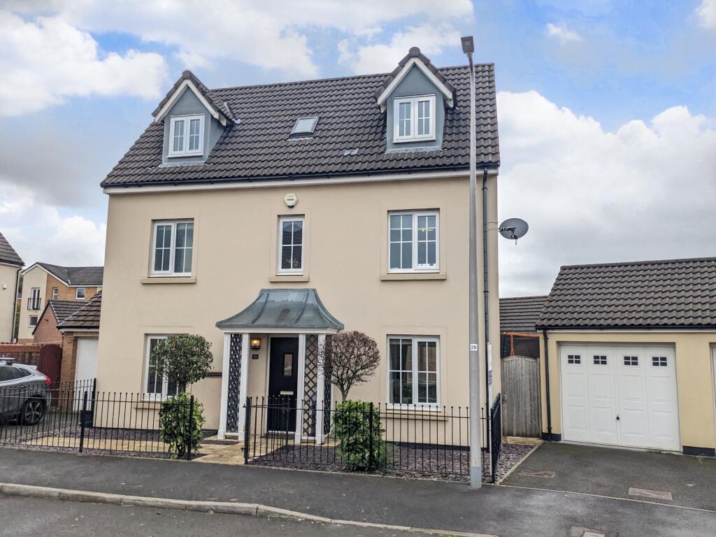 4 bedroom detached house for sale in Clos Pencae, Gelli Dawel, Merthyr