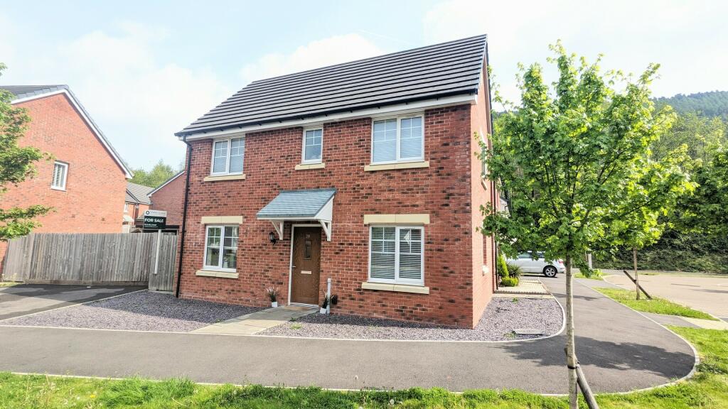 3 bedroom detached house for sale in Heron Walk, Merthyr Vale, Merthyr