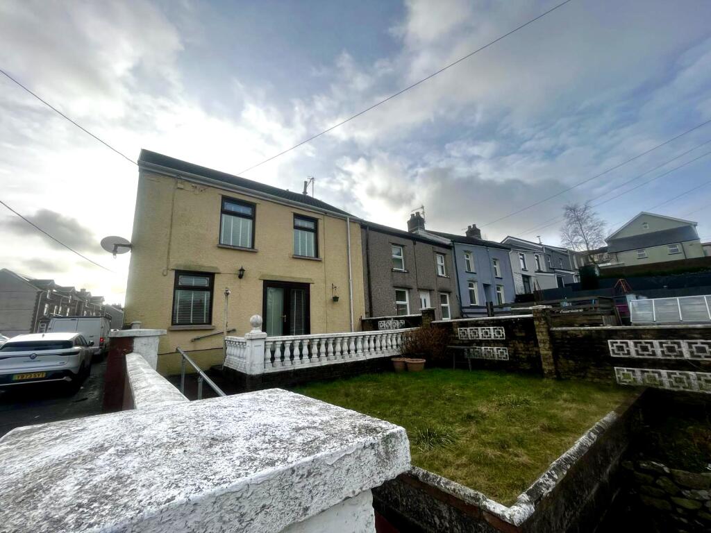 3 bedroom end of terrace house for sale in Brook Row, Fochriw, Bargoed