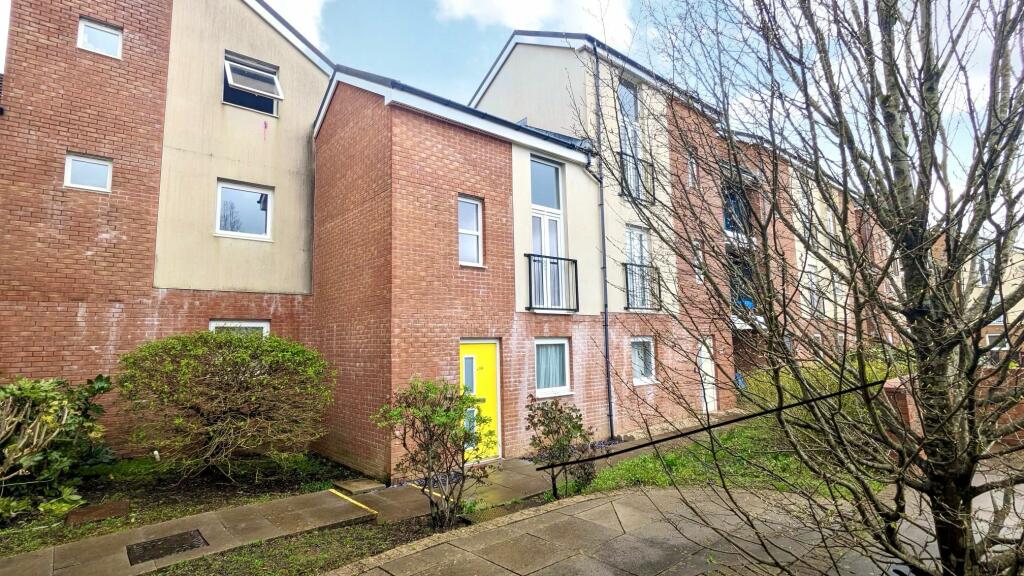 2 bedroom for sale in Clos Cwm Golau, Merthyr Tydfil, CF47