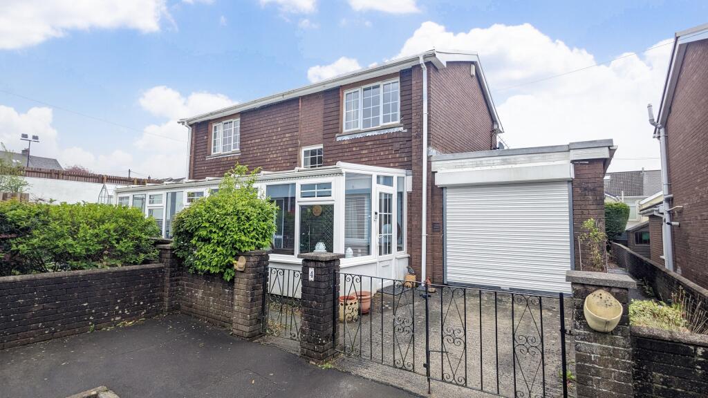 Additional property image - Penydarren Gardens, Merthyr Tydfil, CF47 8RJ