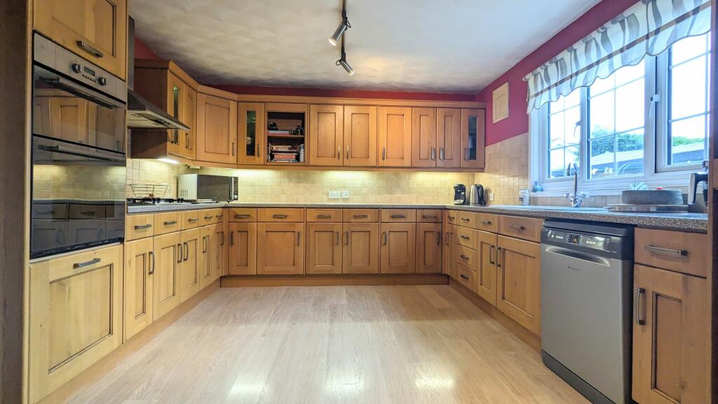 Additional property image - Penydarren Gardens, Merthyr Tydfil, CF47 8RJ
