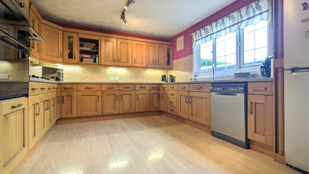 Additional property image - Penydarren Gardens, Merthyr Tydfil, CF47 8RJ