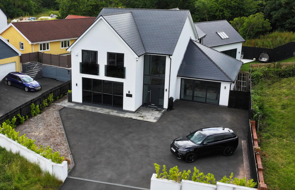 5 bedroom detached house for sale in Harlequin House, Brondeg