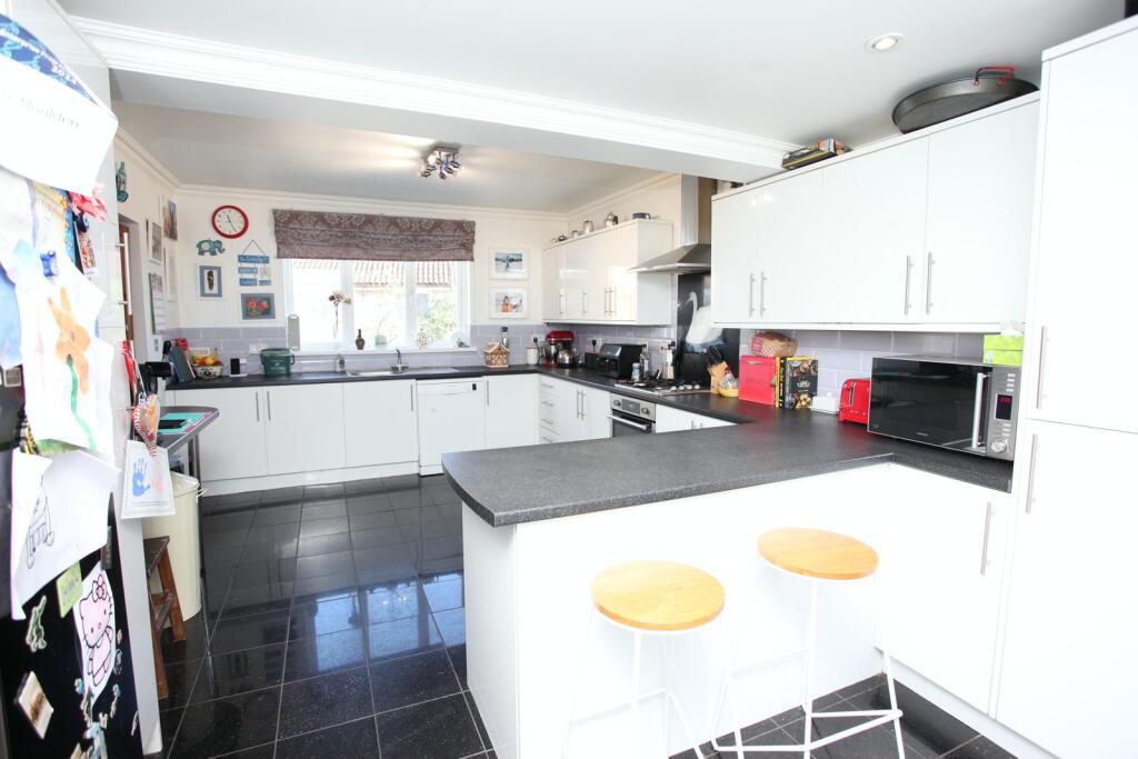 Additional property image - Westcourt, Gelliwion Road, Pontypridd CF37 1QD