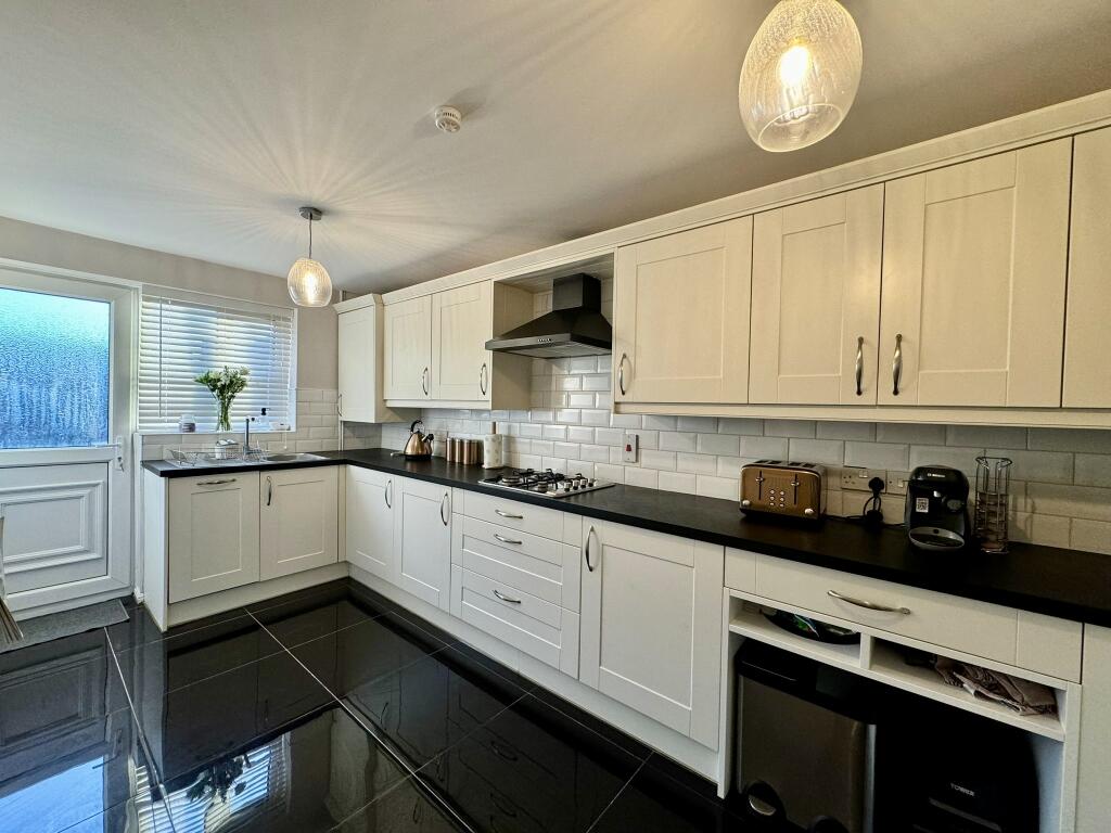Additional property image - Ty Twyn, Church Village, Pontypridd, South Glamorgan