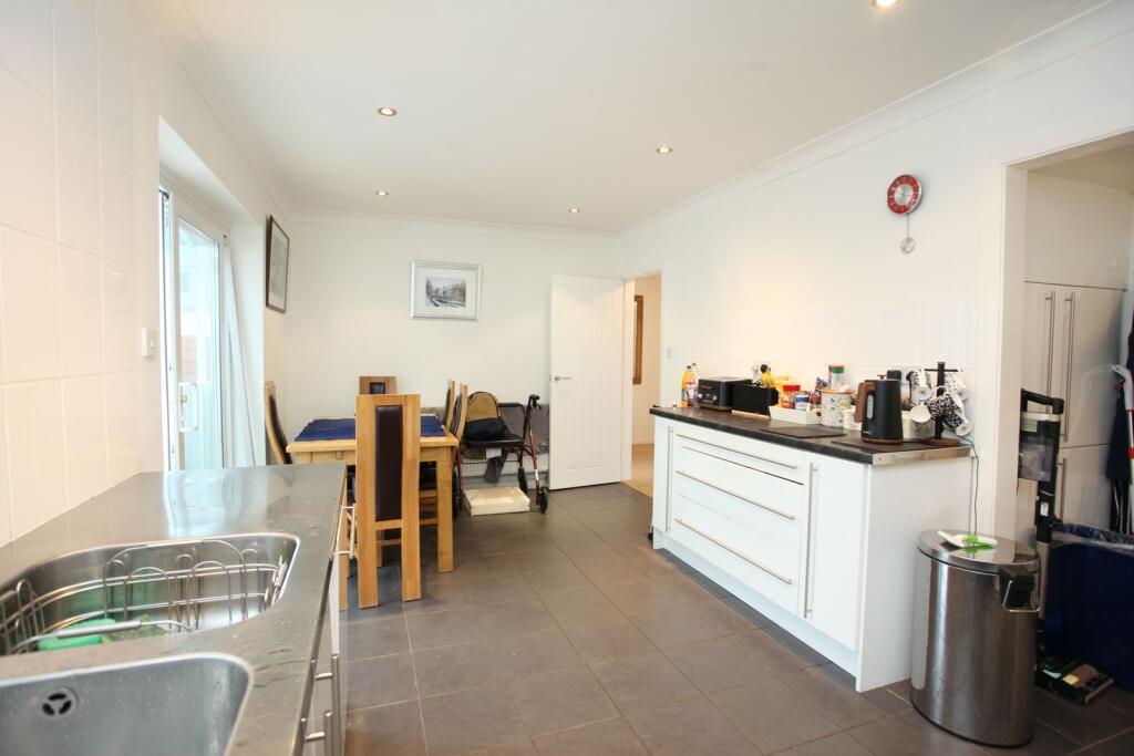 Additional property image - Coed Yr Esgob, Llantrisant, Pontyclun