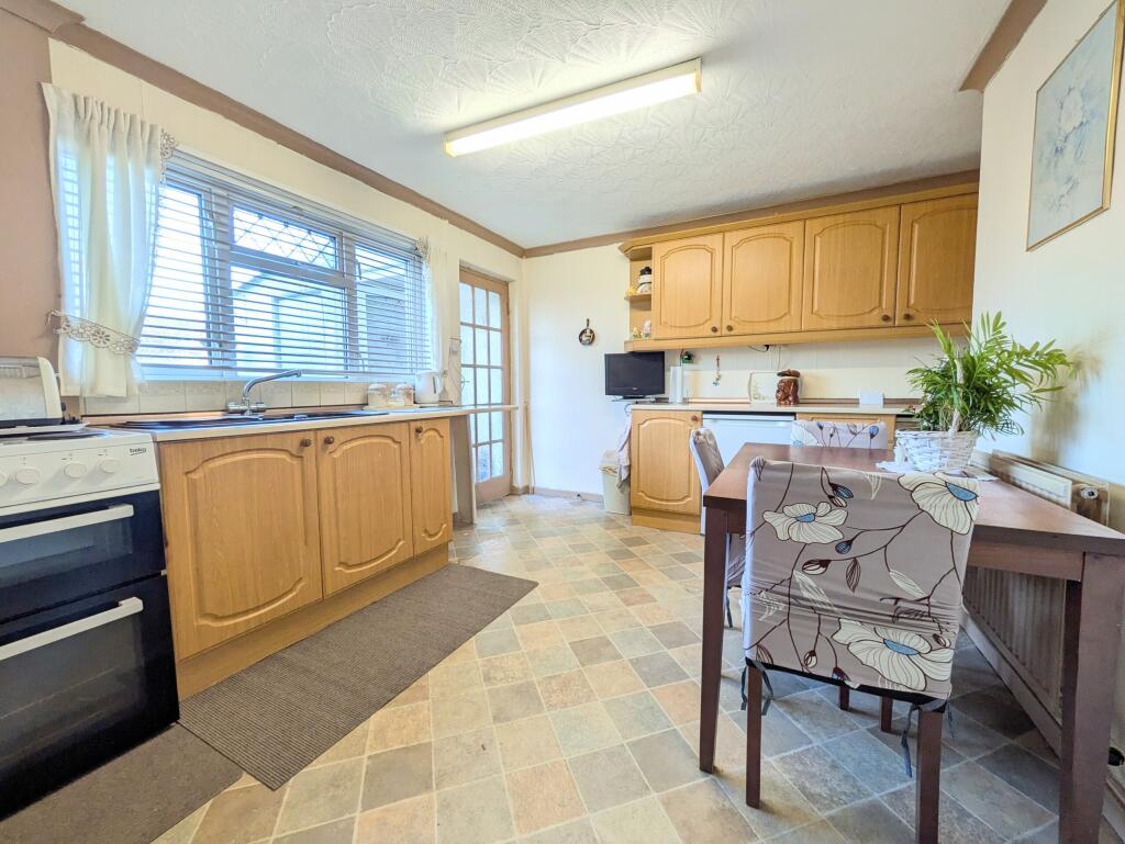 Additional property image - Bronhaul, Talbot Green, Pontyclun