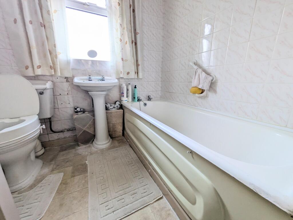 Additional property image - Bronhaul, Talbot Green, Pontyclun