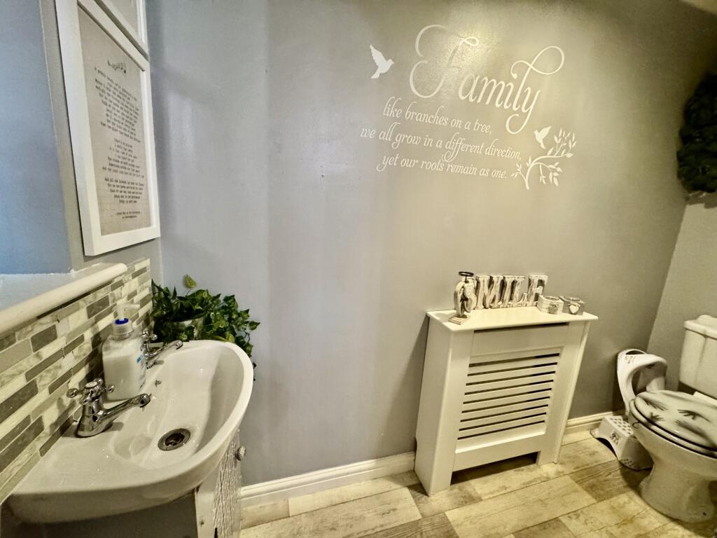 Additional property image - Golygfa'R Eglwys, Pontypridd