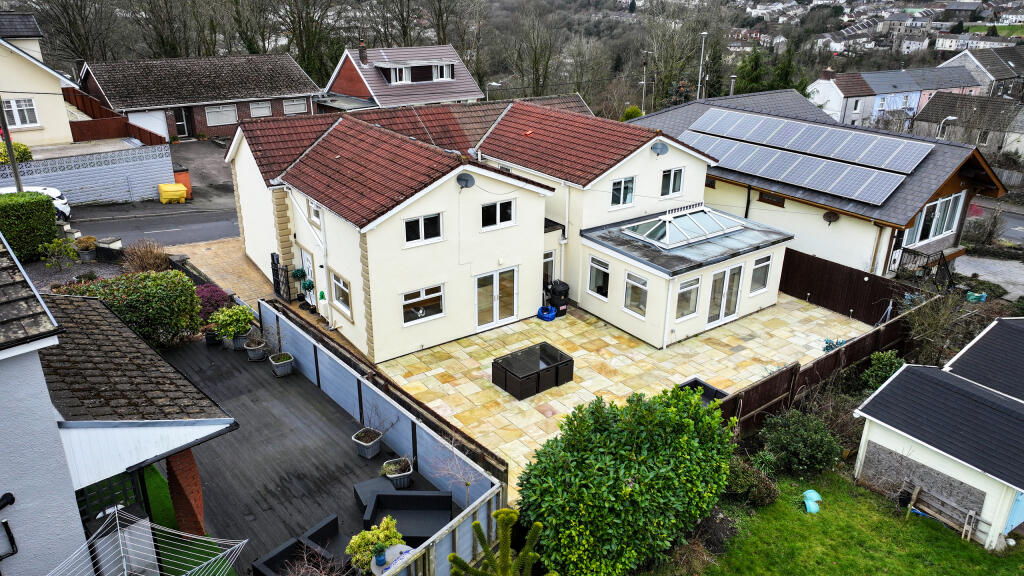 Additional property image - Orchard House, Pentwyn Road, Treharris, CF46 5BT