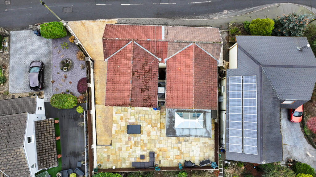Additional property image - Orchard House, Pentwyn Road, Treharris, CF46 5BT