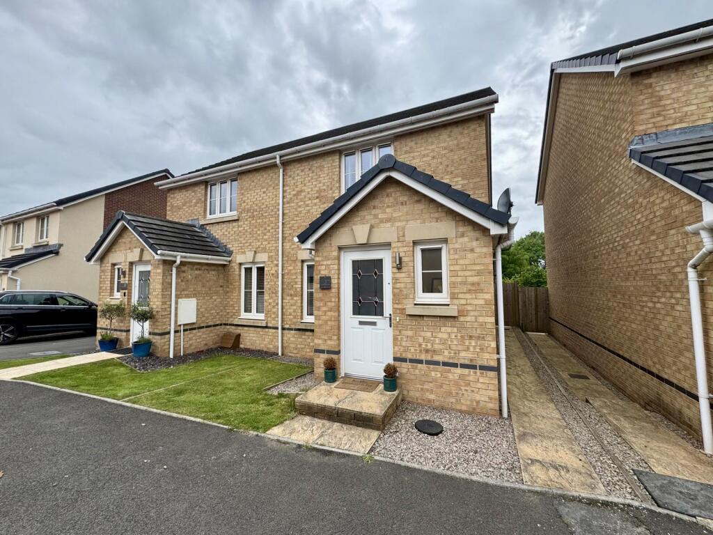 Main image of property: Lon Tredegar, Tredegar  Lane, Gelli-haf, Pontllanfraith, NP12 2RD