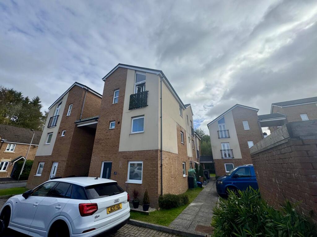 Main image of property: Clos Cwm Golau, Merthyr Tydfil, CF47 0JA