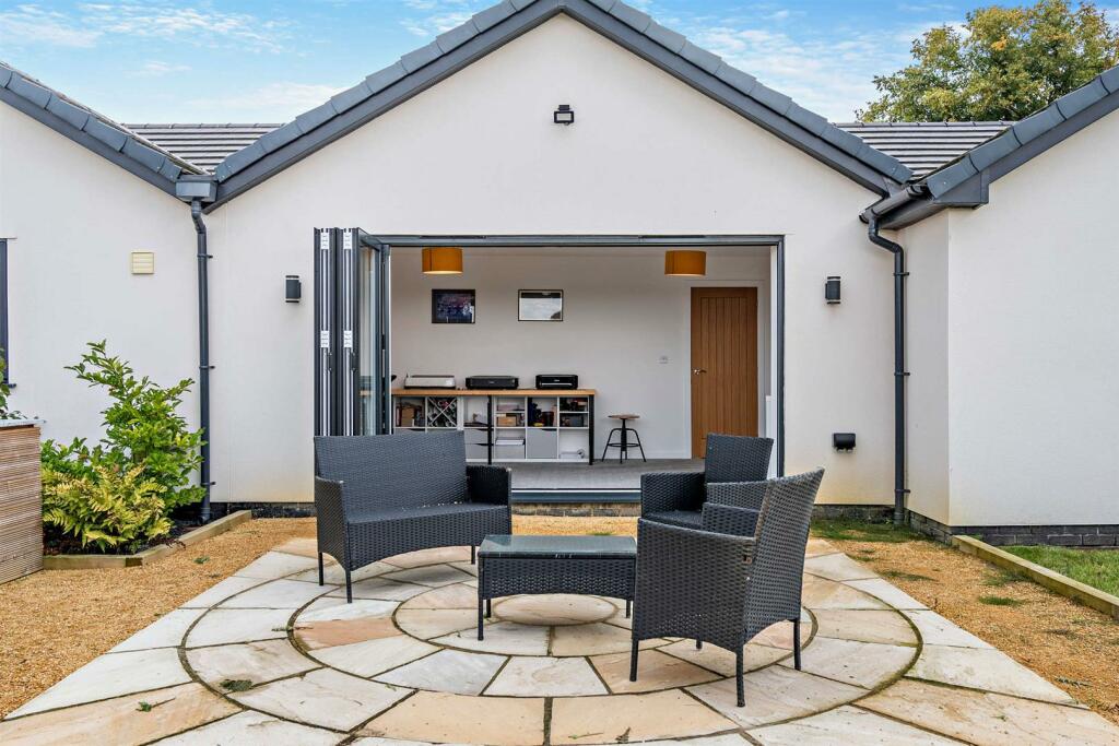 Additional property image - Ashton Lane, Ashton, Chester