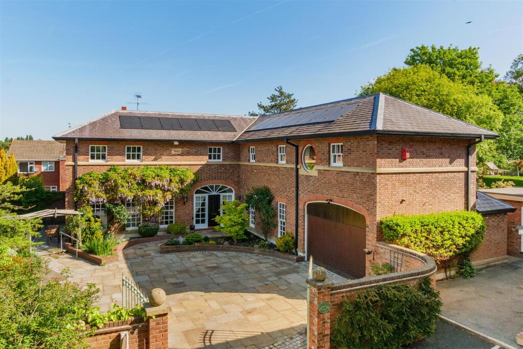 Main image of property: The Coach House, Crewe Road, Nantwich