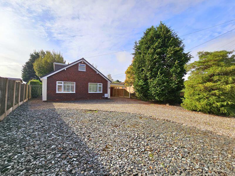 5 bedroom detached house for sale in Moss Lane, Hesketh Bank, Preston, PR4