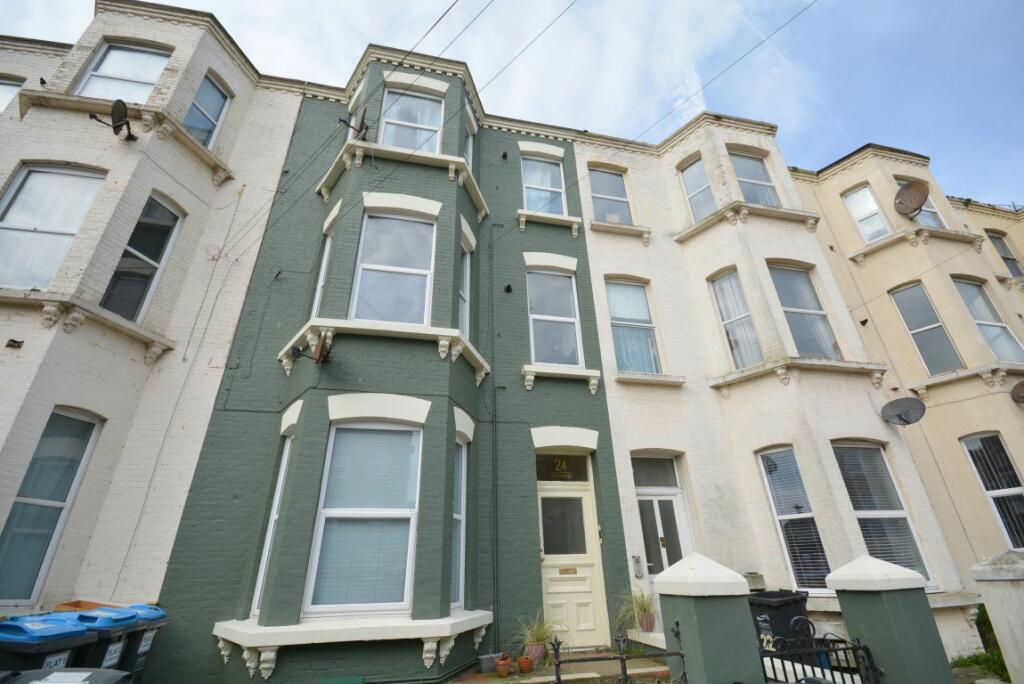 2 bedroom flat for rent in Sweyn Road, Cliftonville, CT9 2DH, CT9