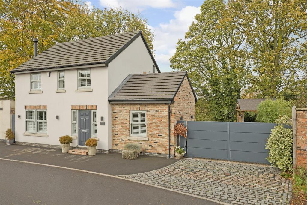 Main image of property: Bank Top House, Church Street, Topcliffe, Thirsk