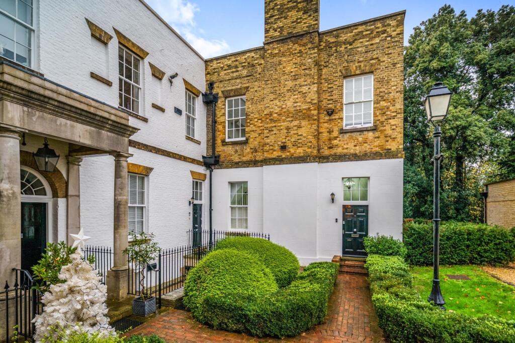 Main image of property: Cedar Park, High Road, Chigwell, IG7