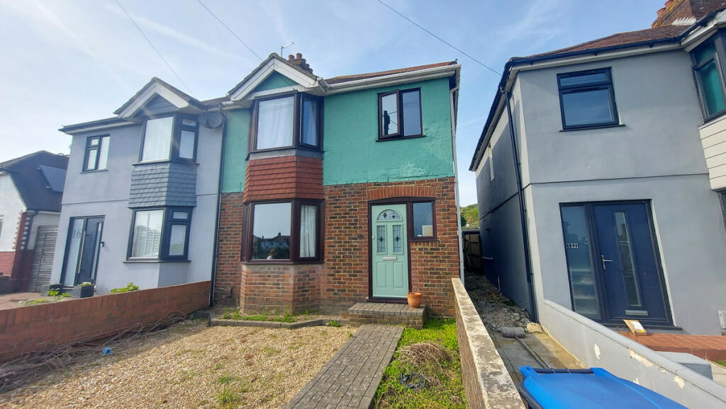 3 bedroom semidetached house for sale in Upper Brighton Road, Lancing