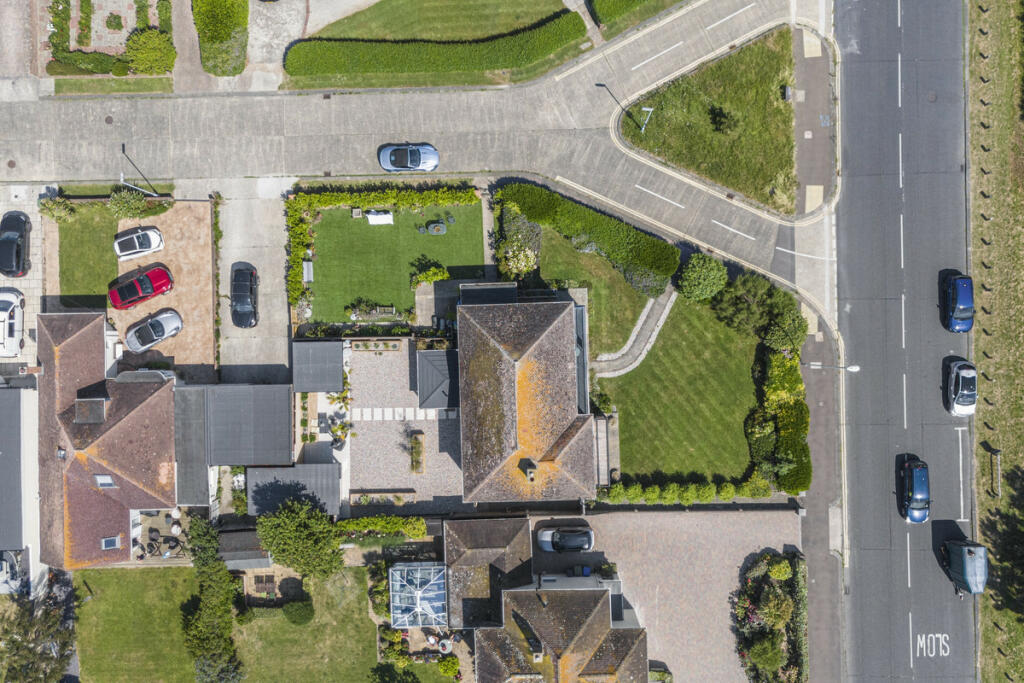 Additional property image - Marine Crescent, Goring-by-sea, BN12