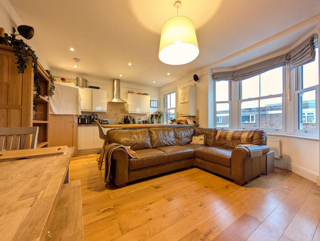 Additional property image - Tarring Road, Worthing, BN11