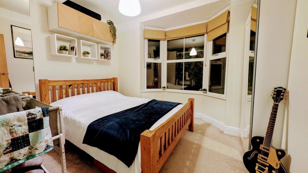Additional property image - Tarring Road, Worthing, BN11