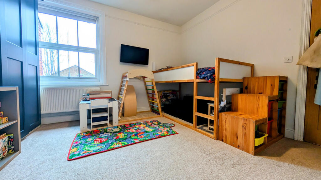 Additional property image - Tarring Road, Worthing, BN11