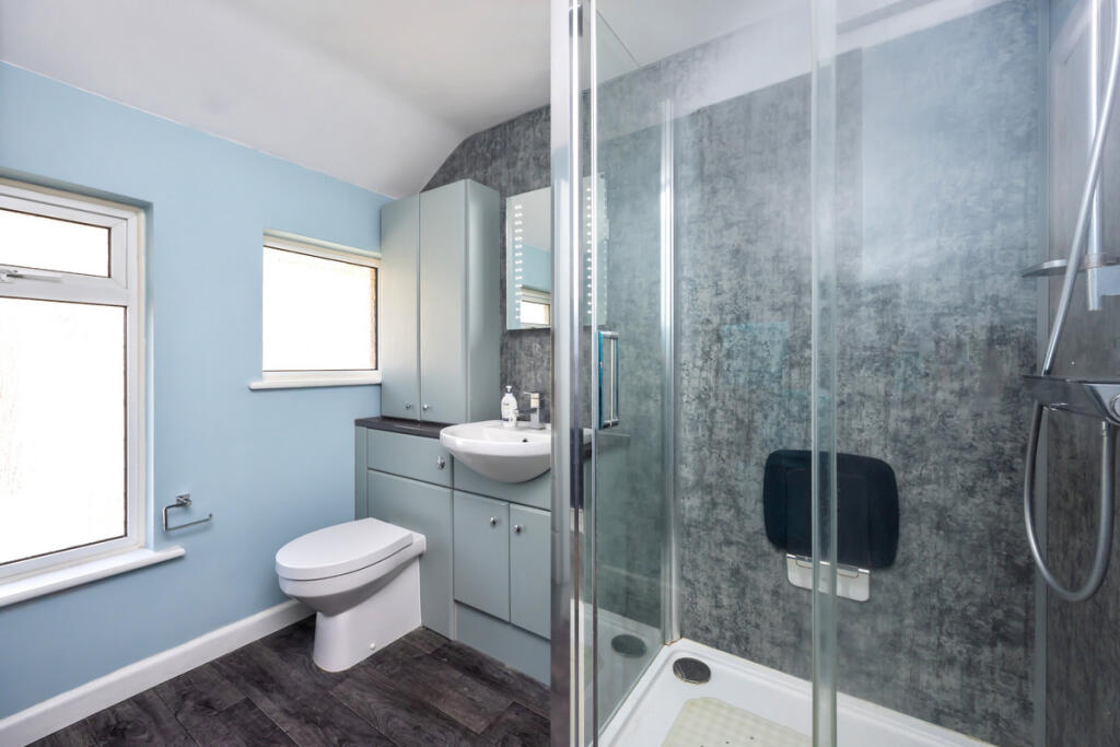 Additional property image - Central Avenue, Worthing, BN14