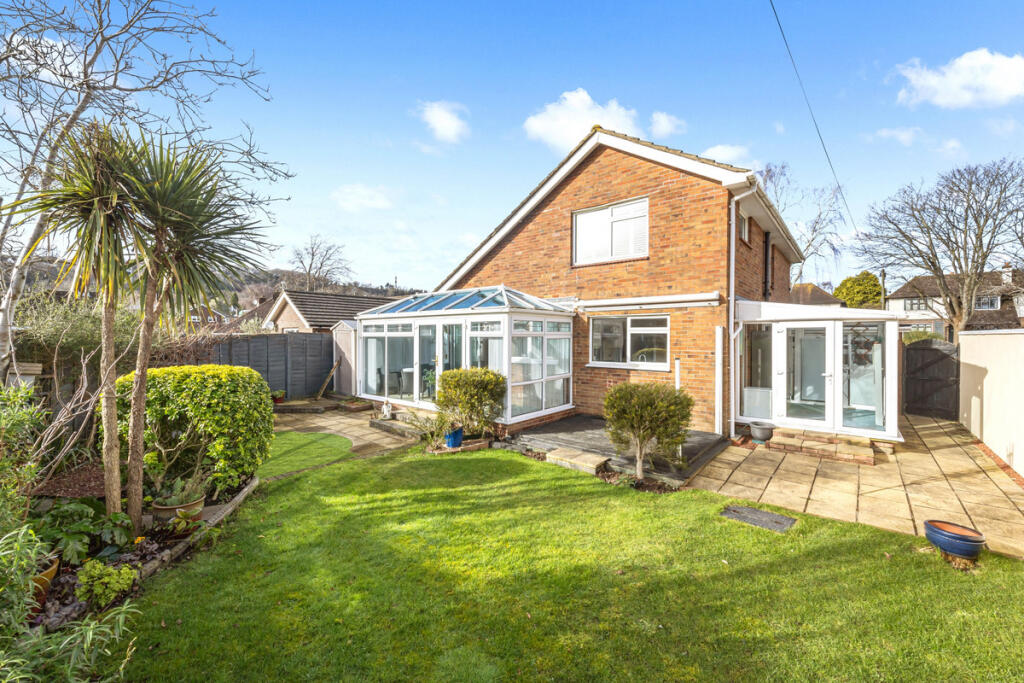 Additional property image - Central Avenue, Worthing, BN14