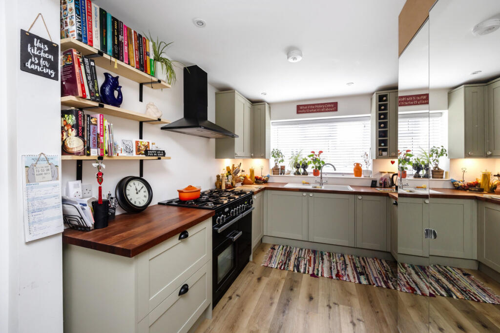 Additional property image - Mulberry Gardens, Goring-by-sea, BN12