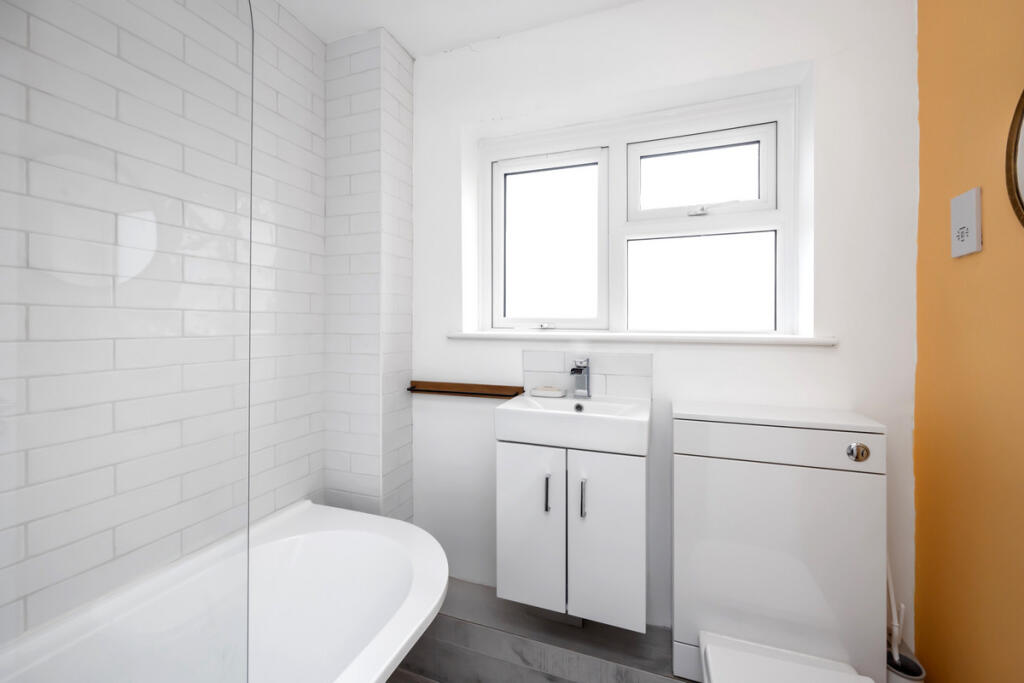 Additional property image - Mulberry Gardens, Goring-by-sea, BN12