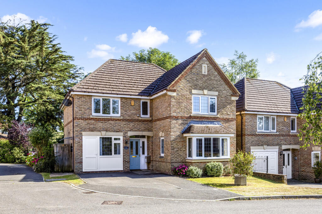 Main image of property: Valley Gardens, Findon, BN14