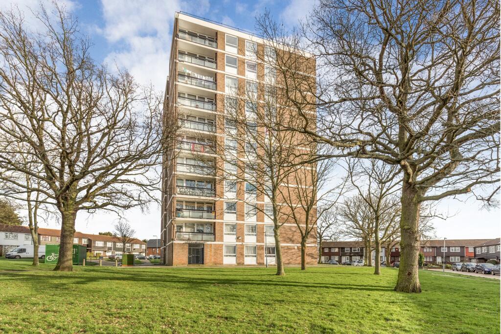 Larchwood House, Chigwell, IG7