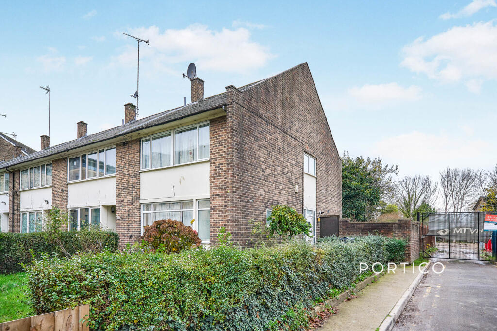 Main image of property: Clarence Crescent, London, SW4