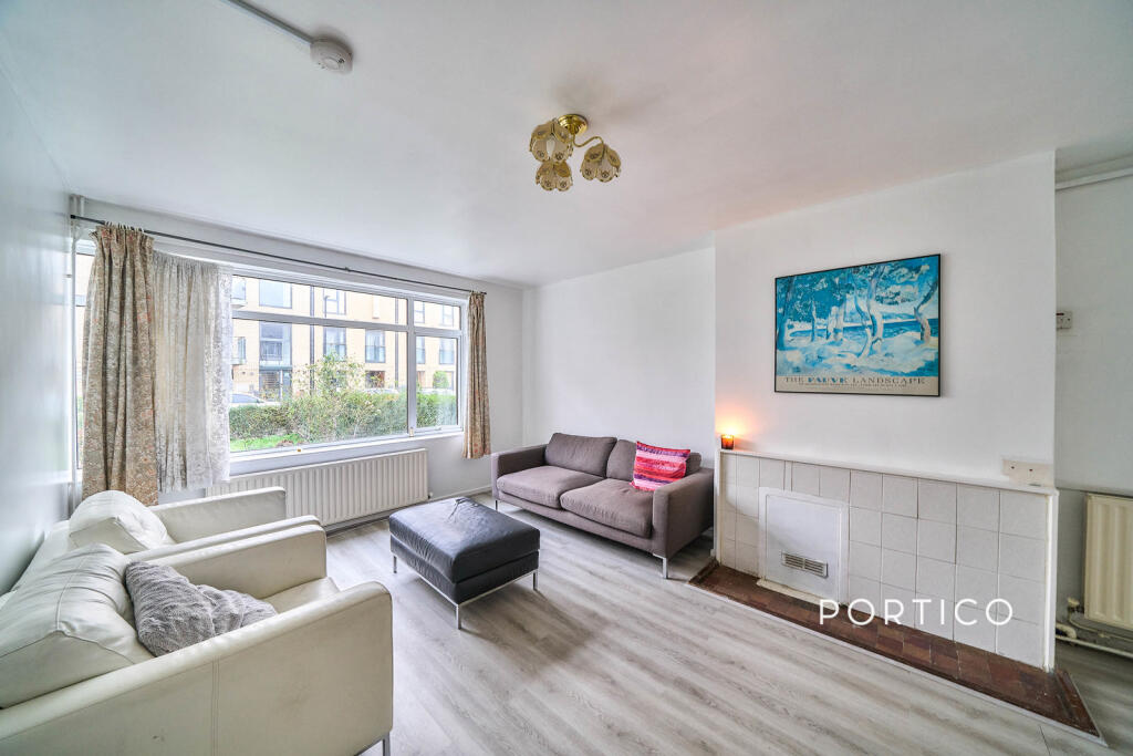 Main image of property: Clarence Crescent, London, SW4