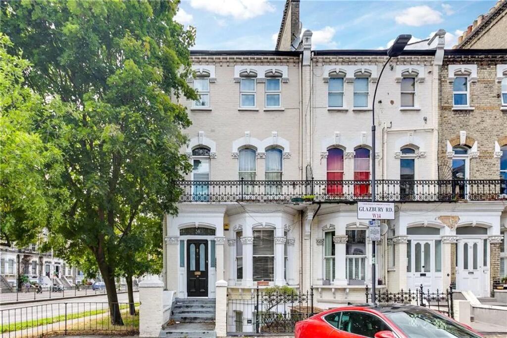 Main image of property: Glazbury Road, London, W14