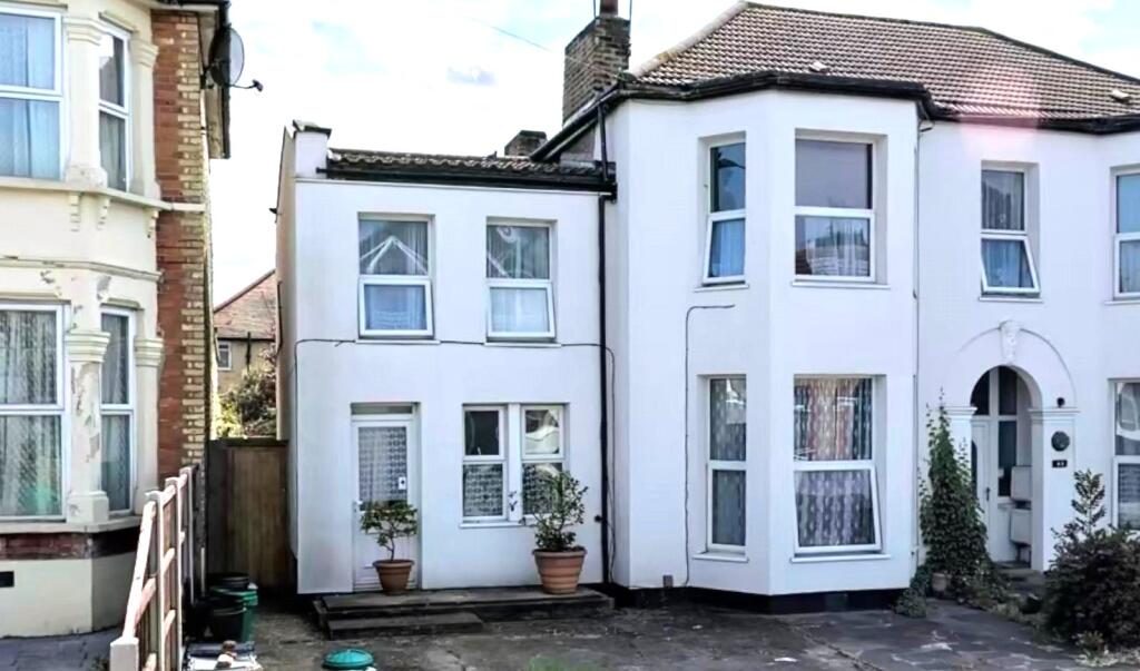 Main image of property: Eastwood Road, IG3