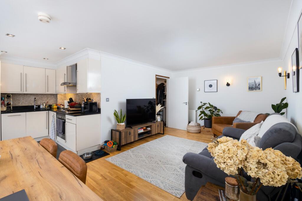 Main image of property: Rheidol Mews, Islington, N1