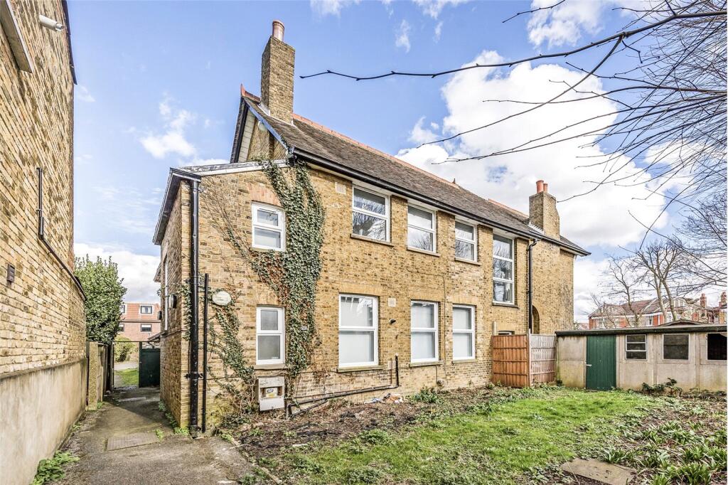 Main image of property: Claverley Grove, London, N3
