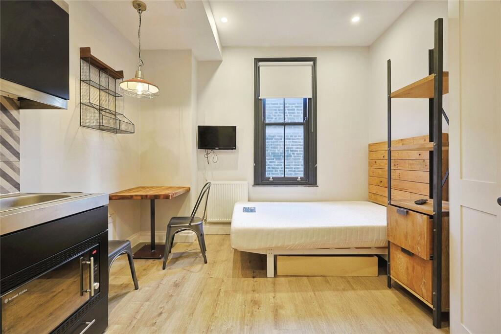 Main image of property: Station Terrace, 41A Bramley Road, London, W10
