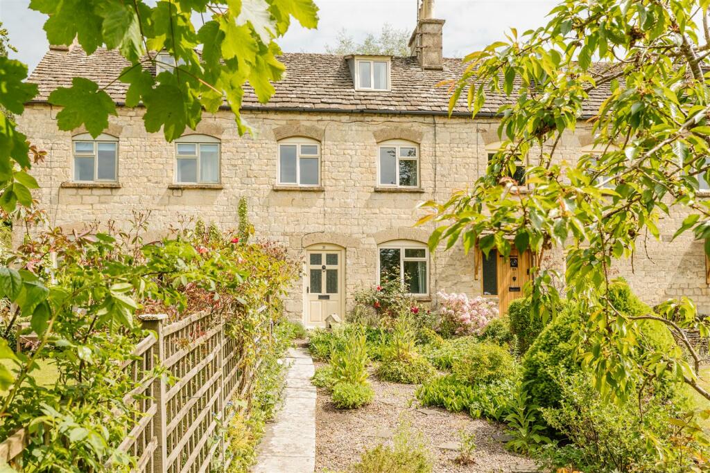 3 bedroom cottage for sale in Well Hill, Minchinhampton., GL6