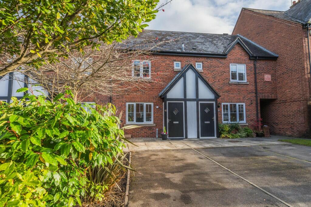 2 bedroom mews property for rent in Eastgate, Macclesfield, Cheshire, SK10