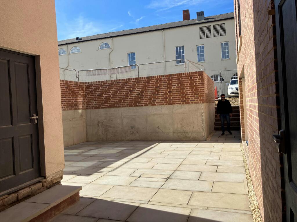 extrenal rear courtayrd aug 25.jpg