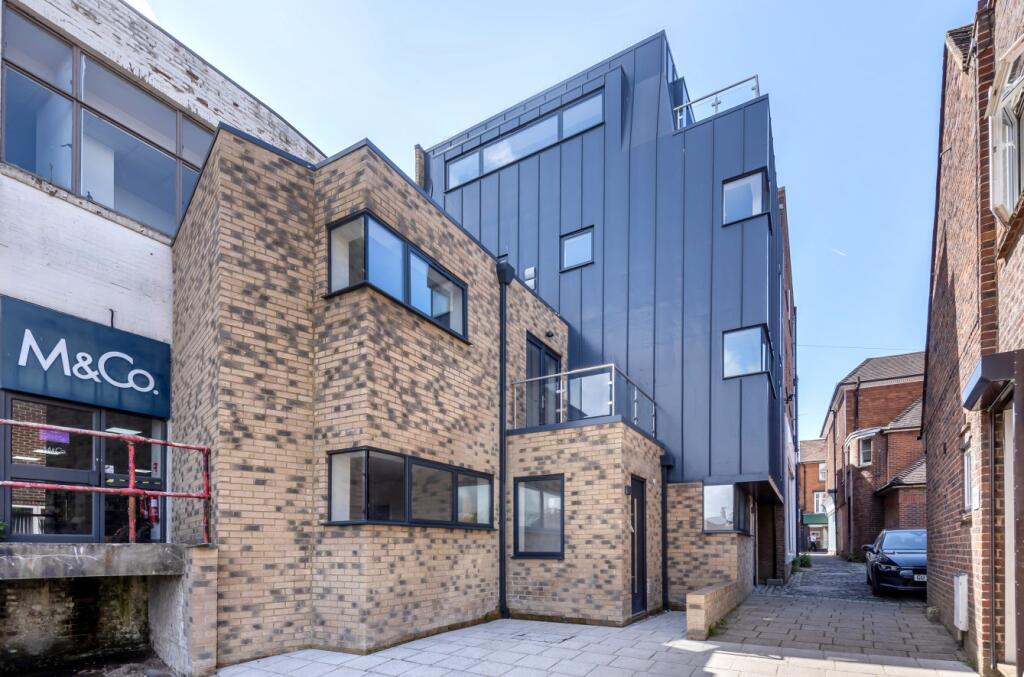 Main image of property: High Street Sevenoaks TN13
